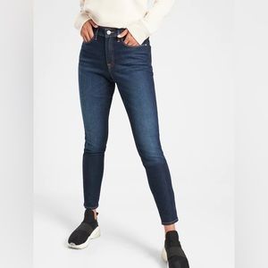 Athleta skinny jeans size 4 tall